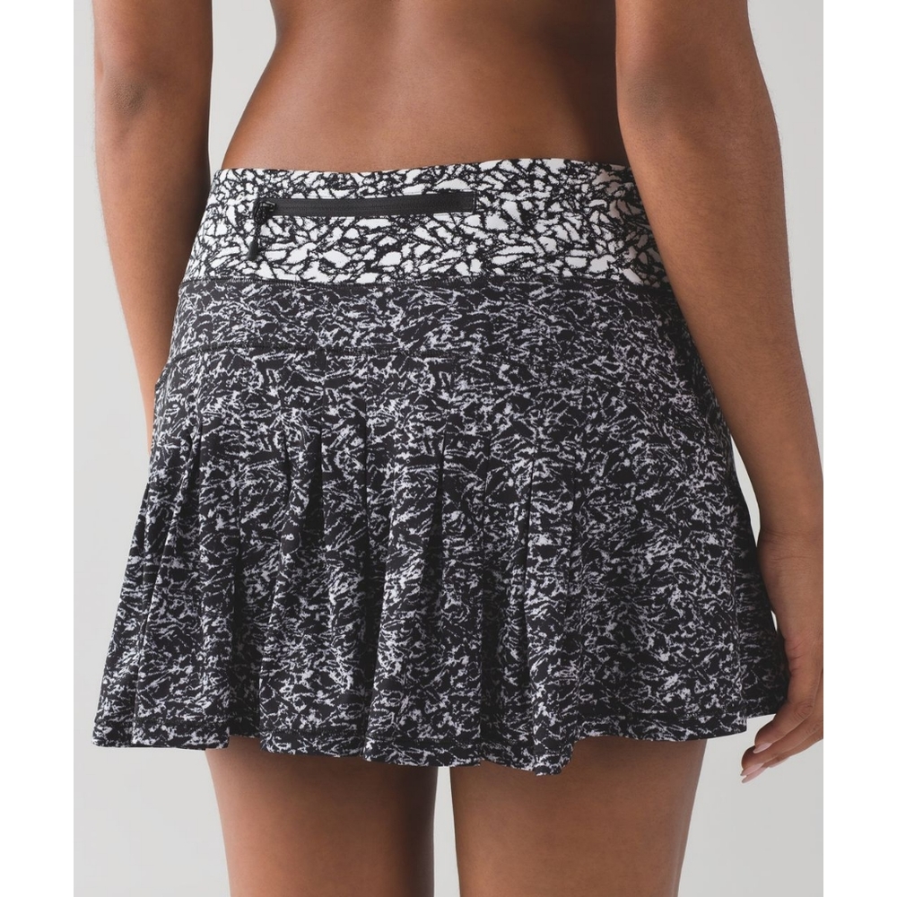 Lululemon Circuit Breaker Skirt Iced Wave White Black / Ice Breaker White Black